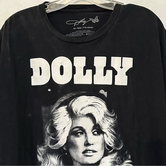 Dolly Parton Country Music Black Graphic T-Shirt - Picture 4 of 6